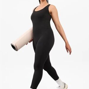 nwt athleta black salutation bodysuit